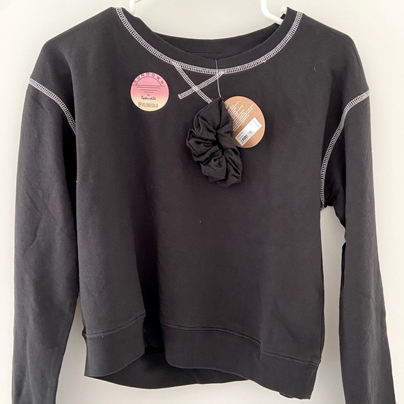 Splendid - Matching pullover, joggers & scrunchie - Picture 7 of 12